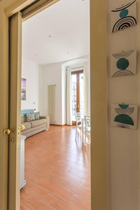 Dimora Donna Vittoria Apartment Bari Bagian luar foto