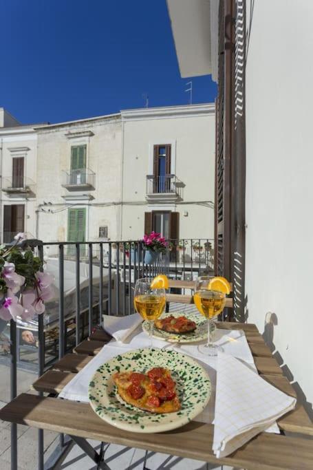 Dimora Donna Vittoria Apartment Bari Bagian luar foto