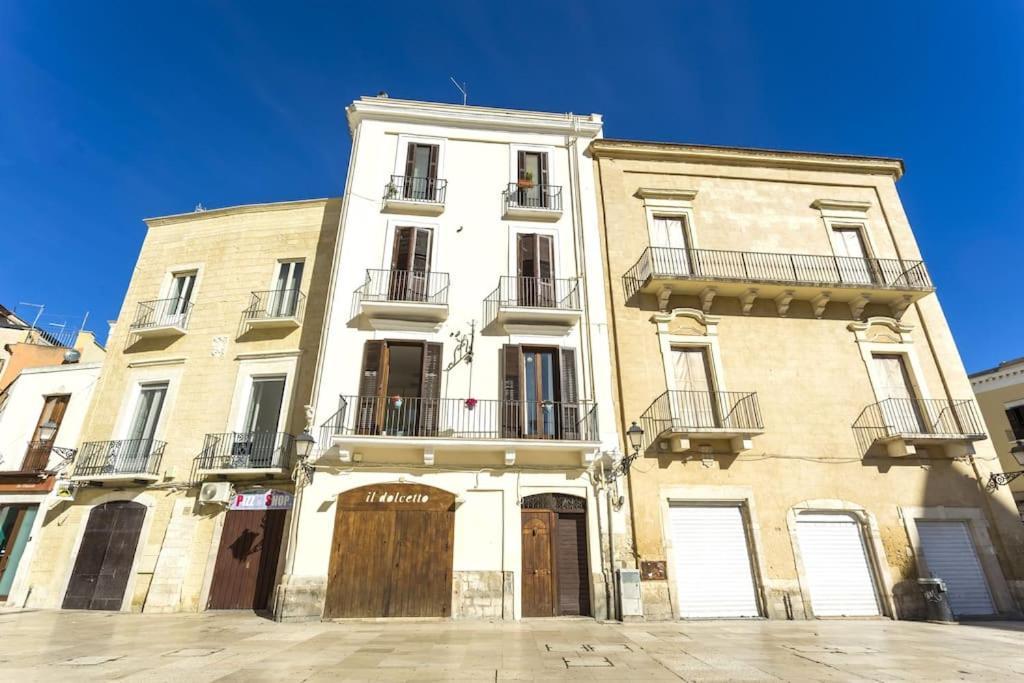 Dimora Donna Vittoria Apartment Bari Bagian luar foto