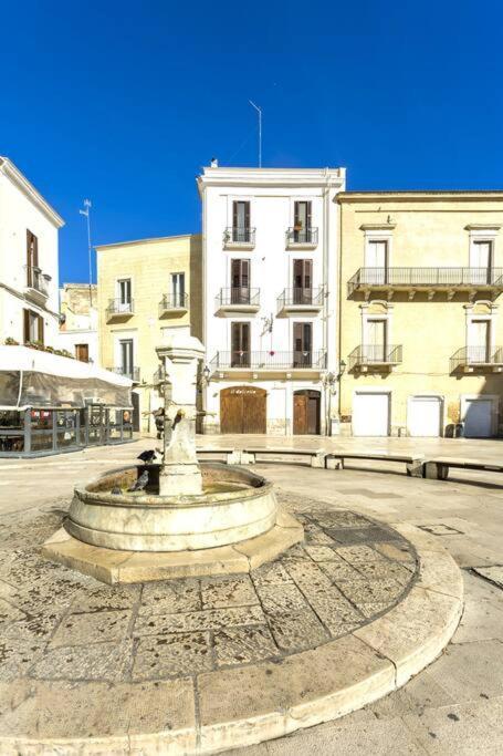 Dimora Donna Vittoria Apartment Bari Bagian luar foto