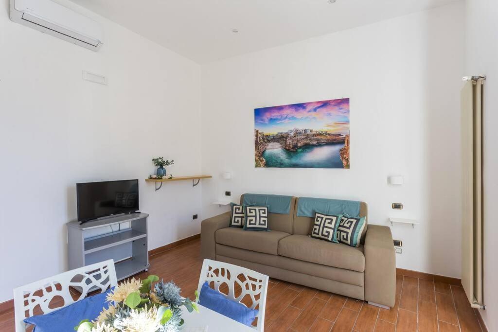 Dimora Donna Vittoria Apartment Bari Bagian luar foto